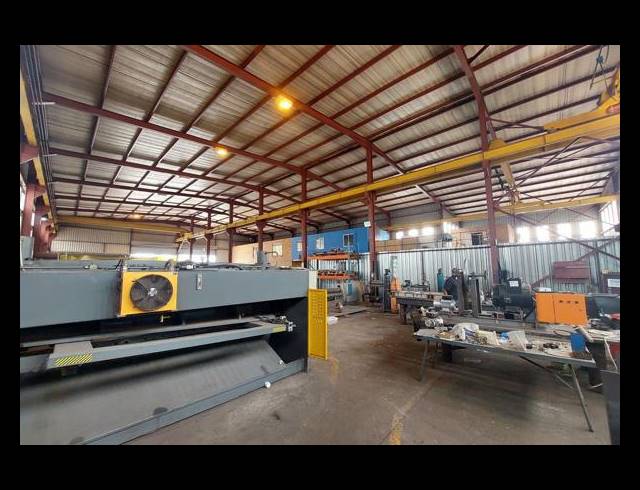 1,600M² WAREHOUSE TO LET IN ANDERBOLT